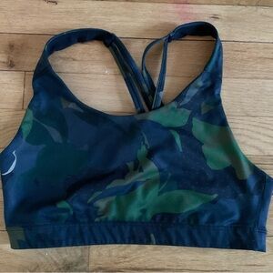 Old Navy Sports Bra. Green camo print. Size Large